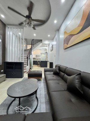 bán nhà bồ đề, long biên, ngõ thông, diện tích rộng, ô tô đỗ cách 3m, diện tích 45m2, giá: 10,5 tỷ