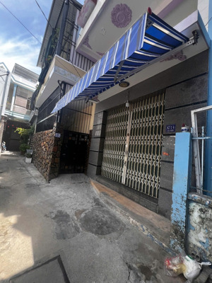 bán nhà 4 tầng đã hoàn công cách biển chỉ vài bước chân gần cầu trần phú nha trang