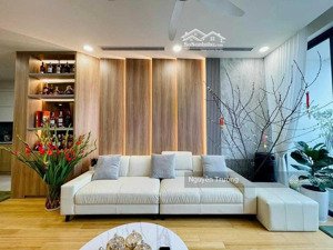 chính chủ bán căn hộ 96m2, 3pn, cửa đn, ban công đb, full đồ, cc bonanza 23 duy tân. giá 7.9 tỷ