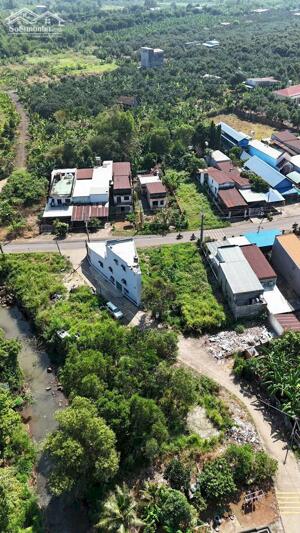 Đất đẹp giáp suối tại Sông Thao Trảng Bom Đồng Nai ( nay là Bàu Hàm Đồng Nai)