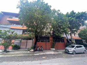 Bán nhà mới 32.8 tỷ,10x20m,4 tấm,Thang máy, mặt tiền đường số 13, phường bình trị đông b