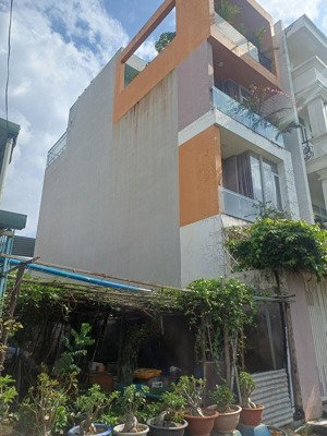 bán đất đẹp sổ riêng tại đường c4 bình trưng đông, q2,dt 87.1m2,hướng tb. giá 95tr/m2.lh 