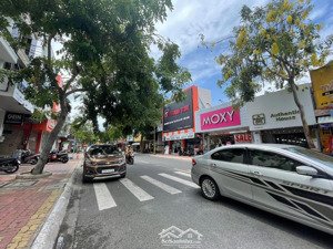 cần bán nhà mặt tiền đường huyền trân công chúa trung tâm vũng tàu. 135 m3 4 tầng giá tốt