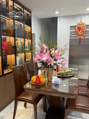 đại la giá tốt nhất khu vực ngõ ô tô tránh sát mặt phố 6 tầng thang máy kinh doanh văn phòng