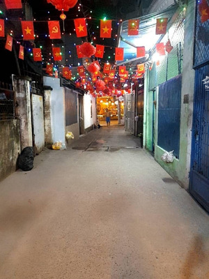 siêu mẫu mới keng ở ngay - xe hơi tới cửa nguyễn tư giản gv - 2 tầng- 56m2 - nhỉnh 7tỏi