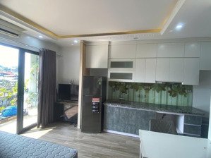 cho thuê apartment tại trích sài, tây hồ full thất cao cấp. ban công view toàn mặt hồ tây. chỉ 7 tr