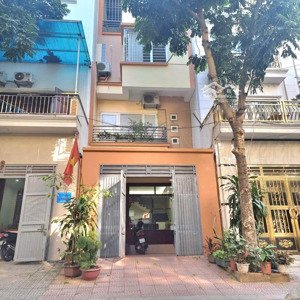 cho thuê lk 38-48 kđt văn phú, hà đông, 4pn công năng đầy đủ ưu tiên gia đình hoặc làm văn phòng