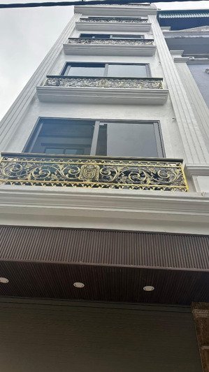 trung tâm 75 lai xá ô tô tránh thang máy gara kinh doanh đỉnh gần đại học thành đô,