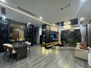 chính chủ bán nhanh căn góc 3pn tầng trung đôngnam,full đồ 100m2 tại zenpark giá 9 tỷ.lh 