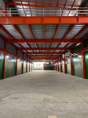 cho thuê mặt bằng nhà xưởng 1100m2 , mặt tiền đường quốc lộ 1a , q12