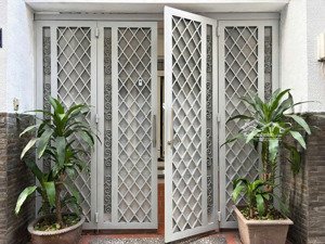 chính chủ bán gấp nhà phường 15 bình thạnh