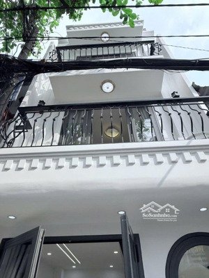 nhỉnh 3 tỷ vị trí: mặt tiền đường văn cao, phường phú thạnh, quận tân phú. khu vực kinh doanh