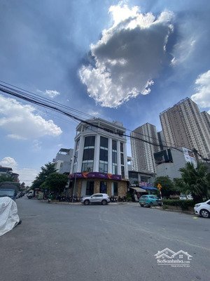 bán nhà phân lô lai xá 47m2 xây mới đường rộng ô tô tránh, đỗ cửa, vỉa hè đẹp, kinh doanh cực tốt