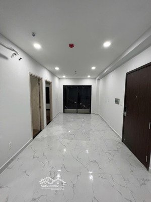 cho thuê căn 55m2 nhà trống có rèm, tủ bếp, nhà sẵn ở ngay