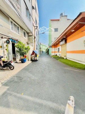 đất hoàng diệu 2. linh chiểu. cạnh tô vĩnh diện. chung cư gia phúc. hàng hiếm có. sầm uất. sát mt