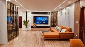 bán chung cư cao cấp n04 hoàng đạo thuý, dt 134m2 tầng đẹp, nhà sửa chữa cực đẹp