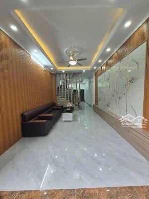 bán nhà riêng tại đông mỹ, 5,7 tỷ, 50 m2 x4 tầng, 4pn, 3wc, ngõ 2,5m, mặt tiền 4m