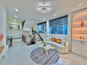 siêu phẩm nhà mới hxh ngay lê văn sỹ - 5 tầng sân thượng btct - 3pn 4wc full nội thất - dtsd:110m2