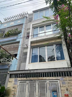 "hiếm" nhà 4 tầng hẻm xe hơi, gần phạm văn đồng