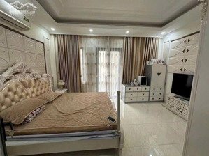 chính chủ chuyển lên phố cần bán nhanh nhà đẹp văn quán hà đông