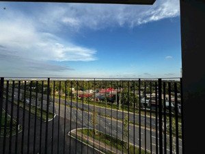 cần bán căn hộ chung cư a1 07.11 vị trí: a1 07.11 cửa chính hướng tây bắc vững ch