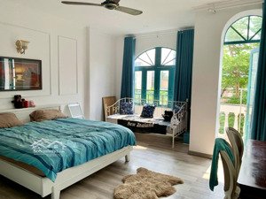 cho thuê căn hộ studio ban công full nội thất cao cấp ở thảo điền gần cầu sài gòn trần não - ít phí