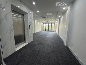 cho thuê văn phòng khu him lam kênh tẻ. giá 60tr/th . nhà phố dt 5x20 , 4 lầu có thang máy .