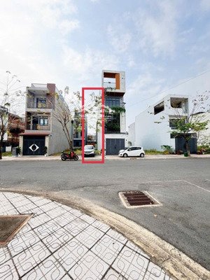 bán đất đường f5 phường trấn biên ( bửu long củ). dt: 4,2x17,9=75,18m2. giá: 4tỷ1 bớt lộc