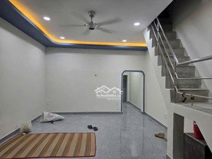 cho thuê 701/ lũy bán bích-4,3x12m 1 lầu 2pn-hẻm 3 gác,gần ubnd tân phú,gần âu cơ,thoại ngọc hầu