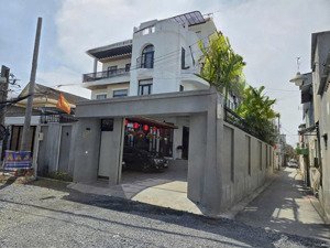 bán biệt thự 11mx26m sân vườn góc 2 mặt tiền khu bên sông phường hiệp bình chánh tp thủ đức tp hcm