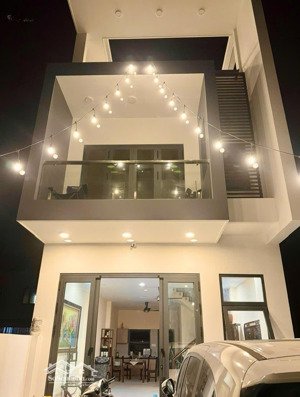 cho thuê nguyên ngăn mặt tiền đường đã trang bị đủ nội thất ở liền được có lì xì đầu năm cho khách