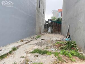 Chị gái cần bán gấp mảnh đất thổ cư giá đầu tư tại phố Sủi, Đặng Xá Gia Lâm