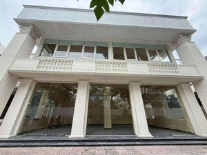 quận 3 - 817m2 ngang 21m - mặt tiền trương định - đang cho thuê 400tr/th - tiện xây mới - 599,999 t