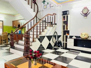 cho thuê nhà nguyên căn ngõ 362 đường giải phóng