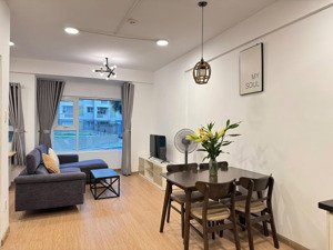 cho thuê căn hộ flora anh đào full nội thất dt 54m. 1pn+1. giá 7,8 triệu. ở đầu tháng 3