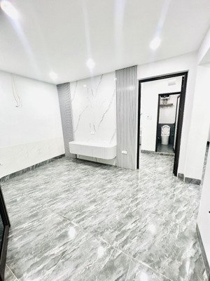 hiếm - mai động 50m2 x 2 phòng ngủ x 2 wc - có sân riêng độc lập - chủ thiện chí bán