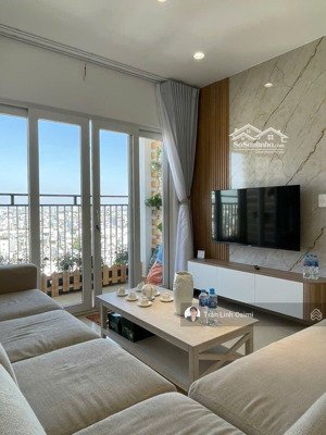 bán căn góc 2 mặt chung cư gia phát ^^