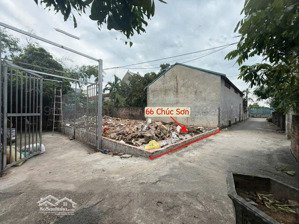 chính chủ em cần bán mảnh đất 66m2 thuộc thị trấn chúc sơn
