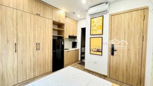 bán tòa nhà dòng tiền lò đúc, gần phố, 65m, 6 tầng, doanh thu 70tr