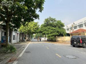 Cần bán gấp mảnh đất thổ cư mặt đường ô tô tránh kinh doanh tại phường Phúc Lợi, Long Biên