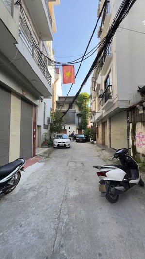 cho thuê nhà nguyên căn phố lâm hạ, gara ô tô, ngõ thông kinh doanh