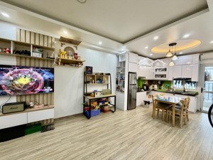 căn hộ 2 phòng ngủ 2wc 72m2 tim tường full nội thất mới tỉ mỉ giá 3tỷ7 thu về có tl nhẹ