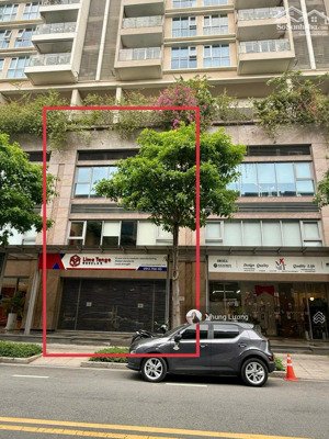 cho thuê shop sarina 8.2m x 9.3m, 3 tầng, mặt tiền rộng, có nội thất đẹp, vị trí trung tâm sala