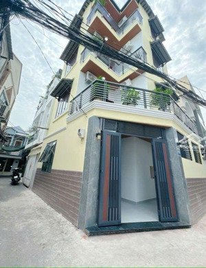 bán nhà 2 mặt tiền - hxh - nguyễn thị thập quận 7 - chỉ nhỉnh 9tỷ x diện tích sàn: 127m2