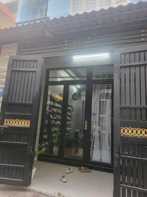 hòa bình, lạc long quân, ngay đầm sen, khuông việt q11, hẻm xe hơi, 2 tầng, 54m2, giá 5.3 tỷ.