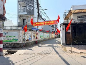 bán lô đất khu phân lô hẻm 47 đường số 14 khu phước bình quận 9 ( cách 700m ra đỗ xuân hợp )