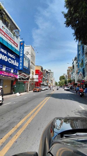 cho thuê nhà mặt tiền đường võ văn tần quận 3. diện tích 4mx8m. liên hệ mr tuấn