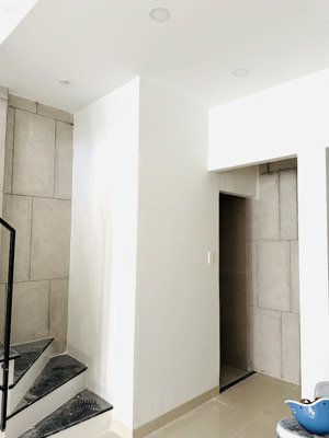 bán nhà mới đầu ngõ hẻm phương sài trung tâm thống nhất phường tây nha trang giá chỉ 4 tỷ