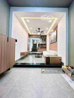bán nhà thanh nhân 5 tầng dân xây chắc chắn, tự thiết kế, sẵn nội thất, ngõ thông, 42m2 8.8 tỷ