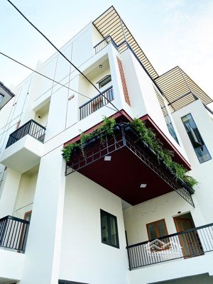 bán nhanh toà nhà 5 tầng gồm 35 phòng, dòng tiền :110 triệu / tháng